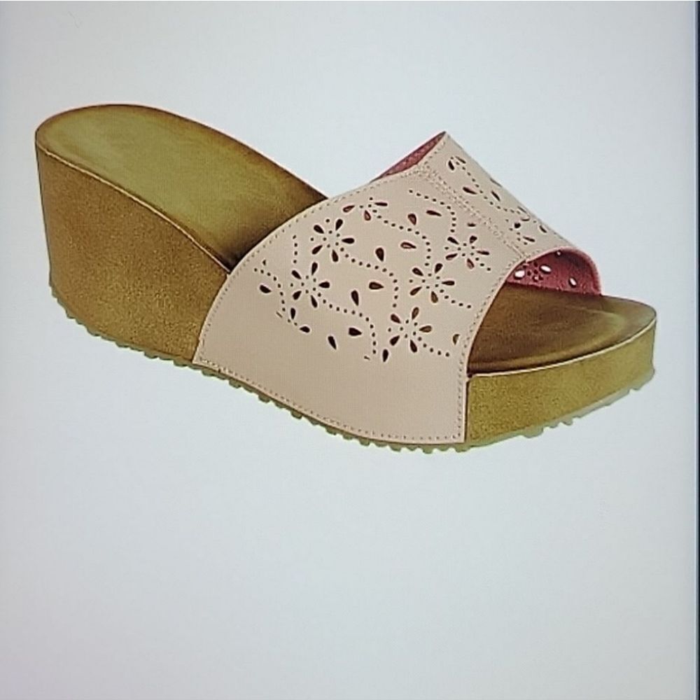 BRAND NEW FOREVER WOMEN"S WEDGE STYLE PEEP TOE SANDAL